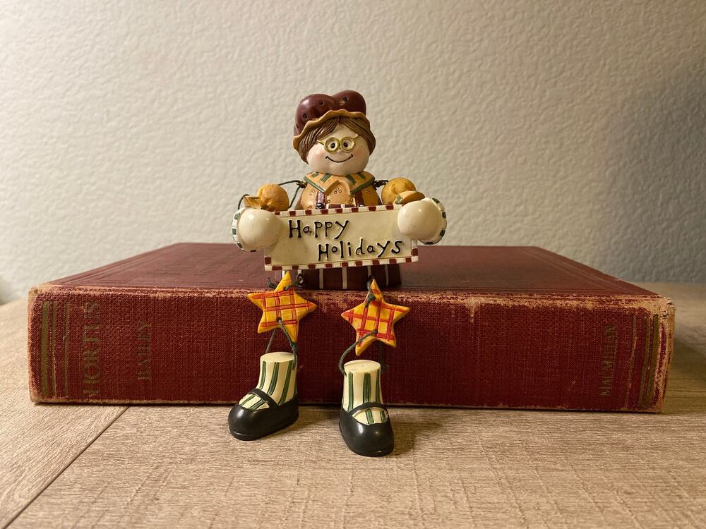 Vintage Happy Holidays Christmas Granny Shelf Sitter